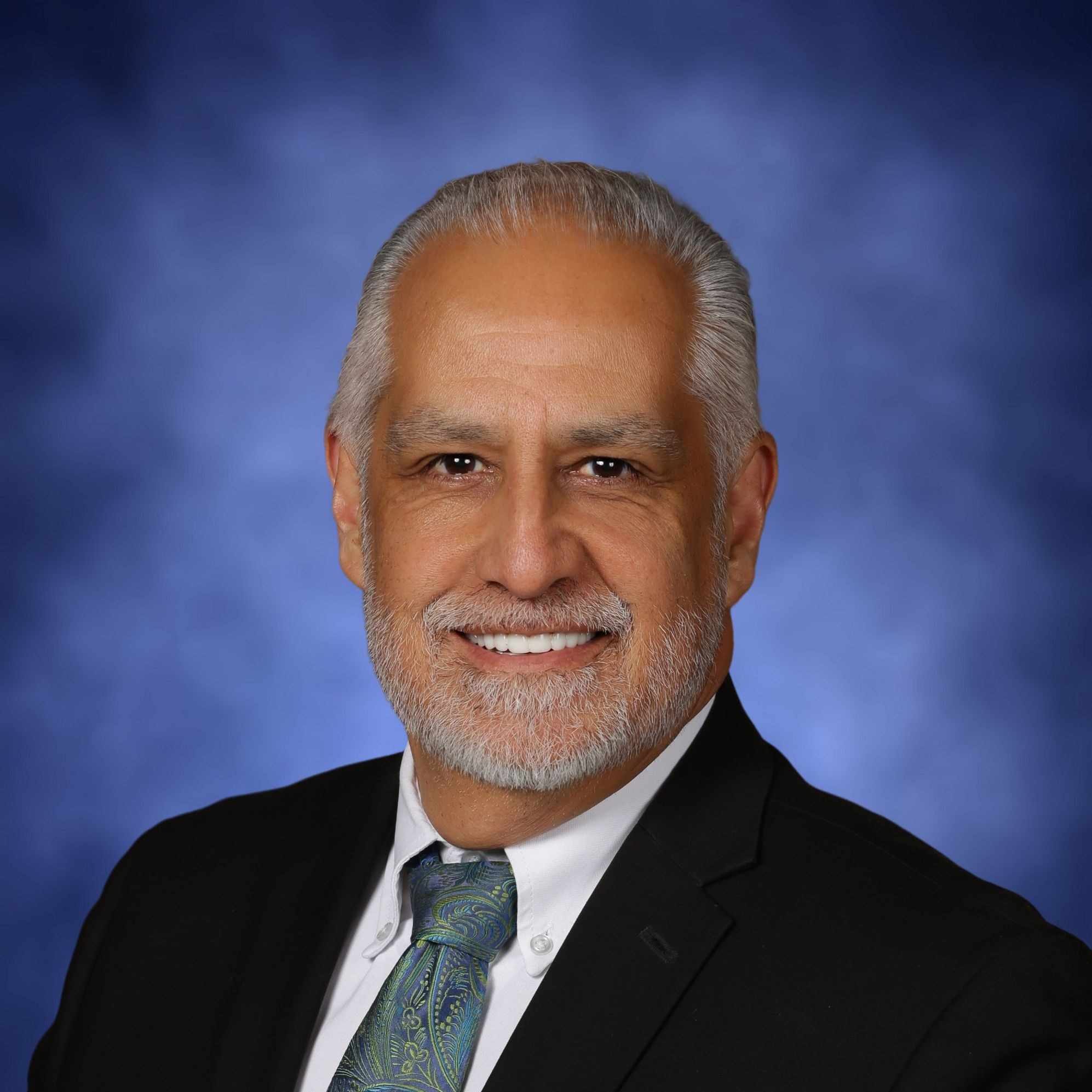 CarlosYniguez's Profile Photo