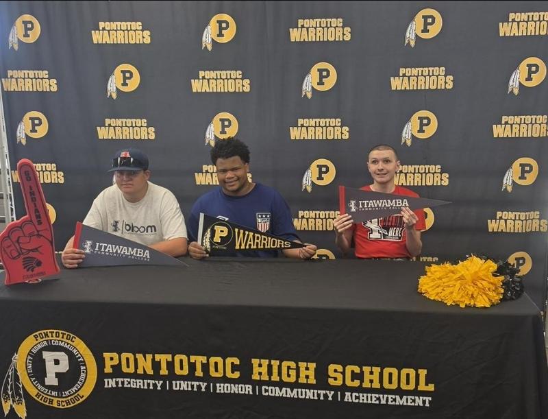 Former PHS Students signing with Bloom Program at ICC