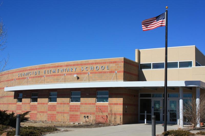 Exterior of Sunnyside Elementary School on a sunny day