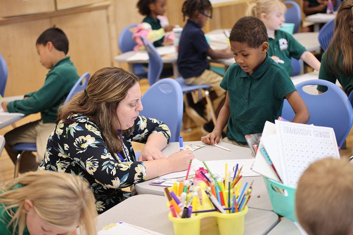 HSA Des Moines teacher and student working together