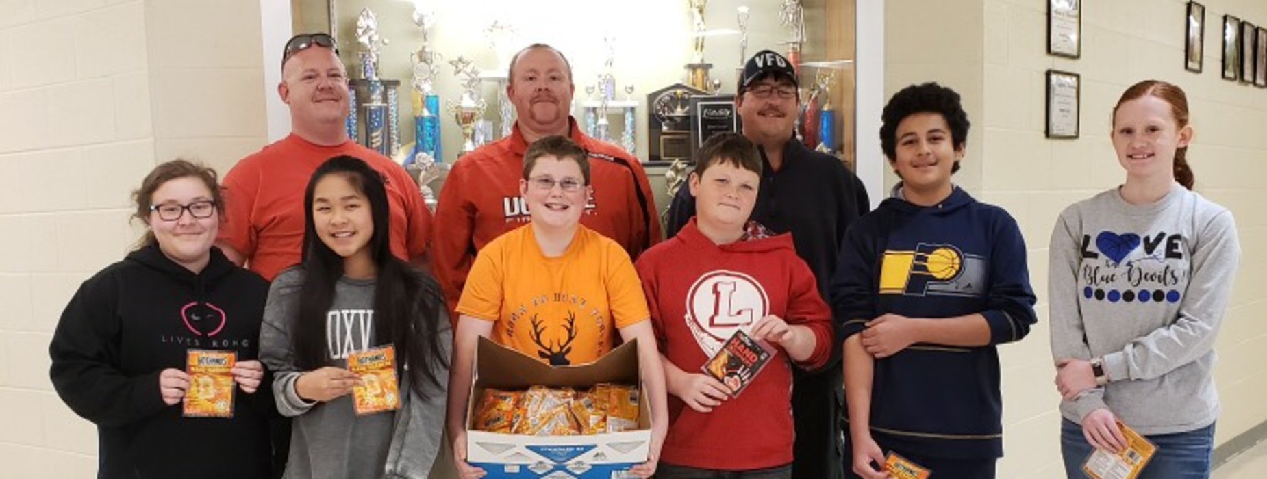 Beta Club provides hot hands for Vonore Fire Department