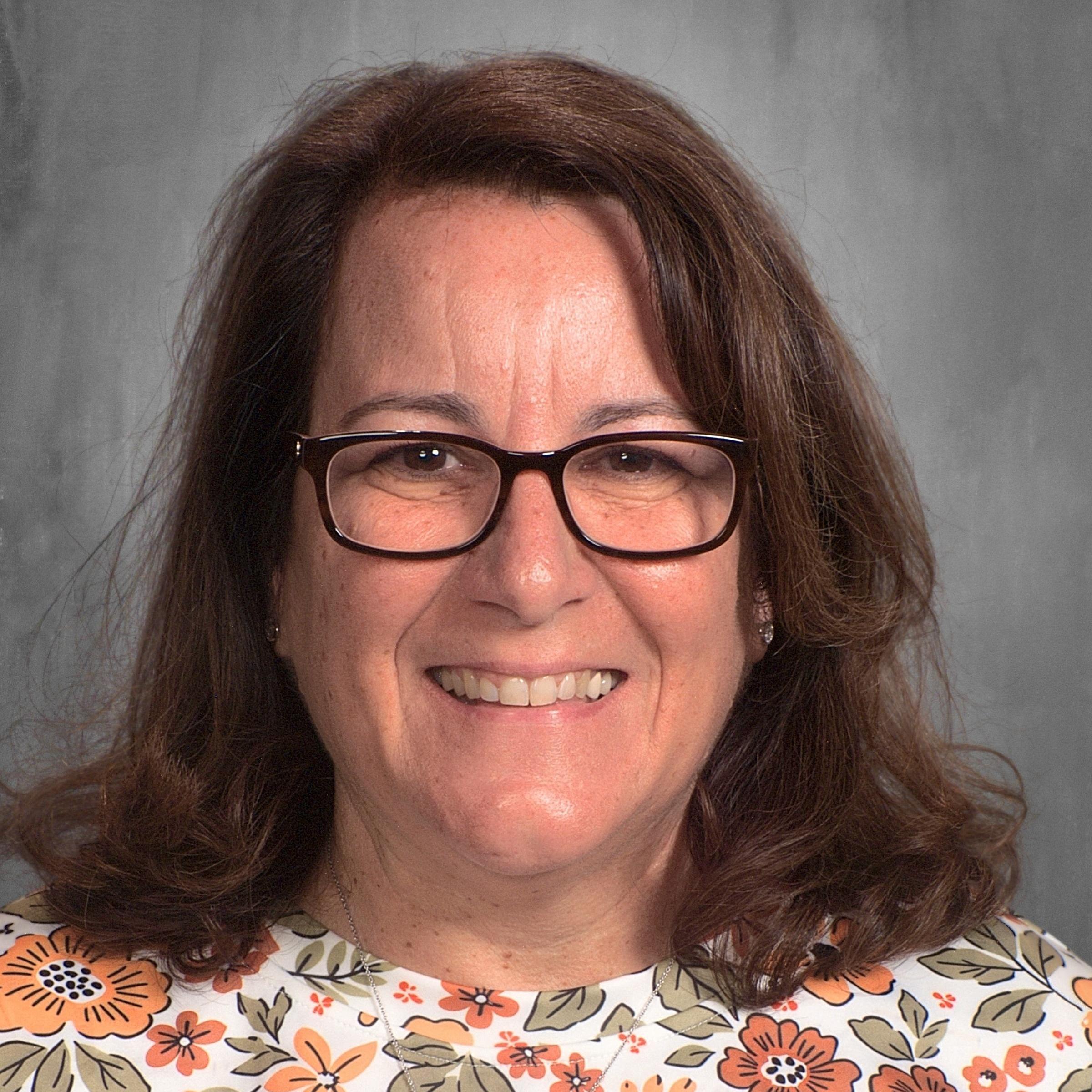 LoriKmet's Profile Photo