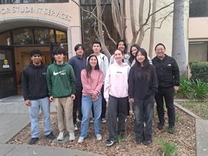 Juniors and seniors from SPHS’s Science club, along with advisor Ben Ku, gather before the Junior Watson program at Caltech. (Photo Courtesy of Ben Ku)
