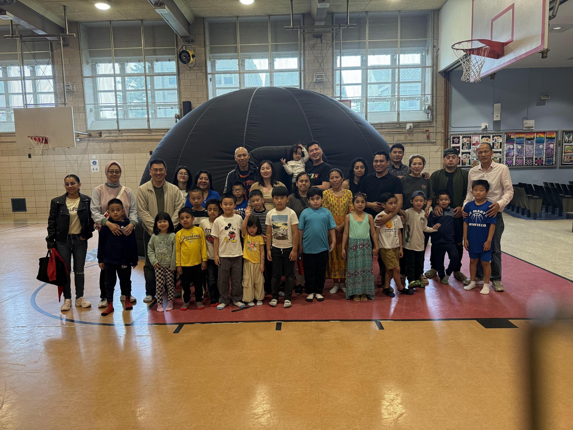 kids learning about out space 