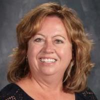 JulieRenner's Profile Photo