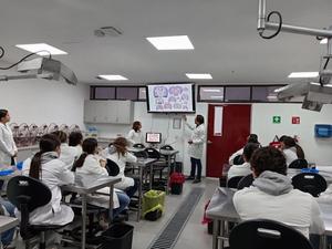 laboratorio UPAEP 2.jpeg