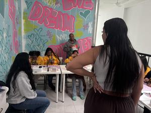 students listening to Mariah