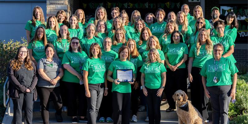 Photo of Memorial Elementary School Staff with the Indiana Blue Ribbon Award