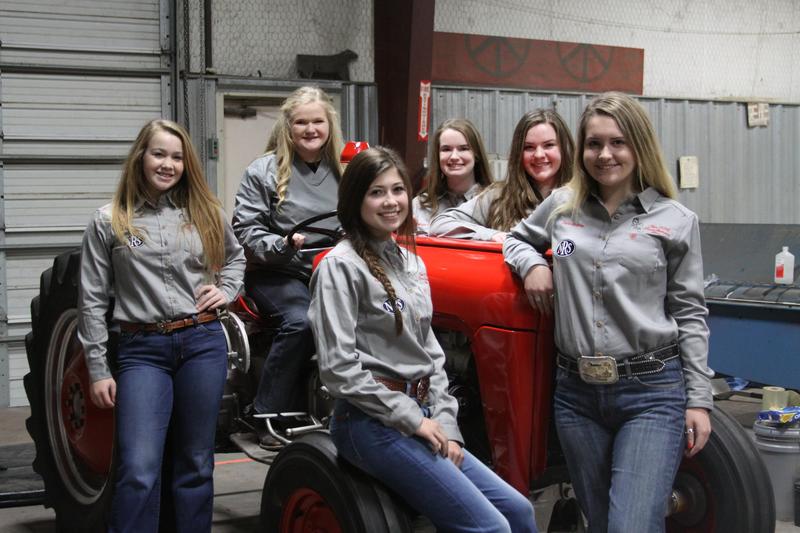 KHS Tractor Restoration Team Heads to First Competition Thumbnail Image