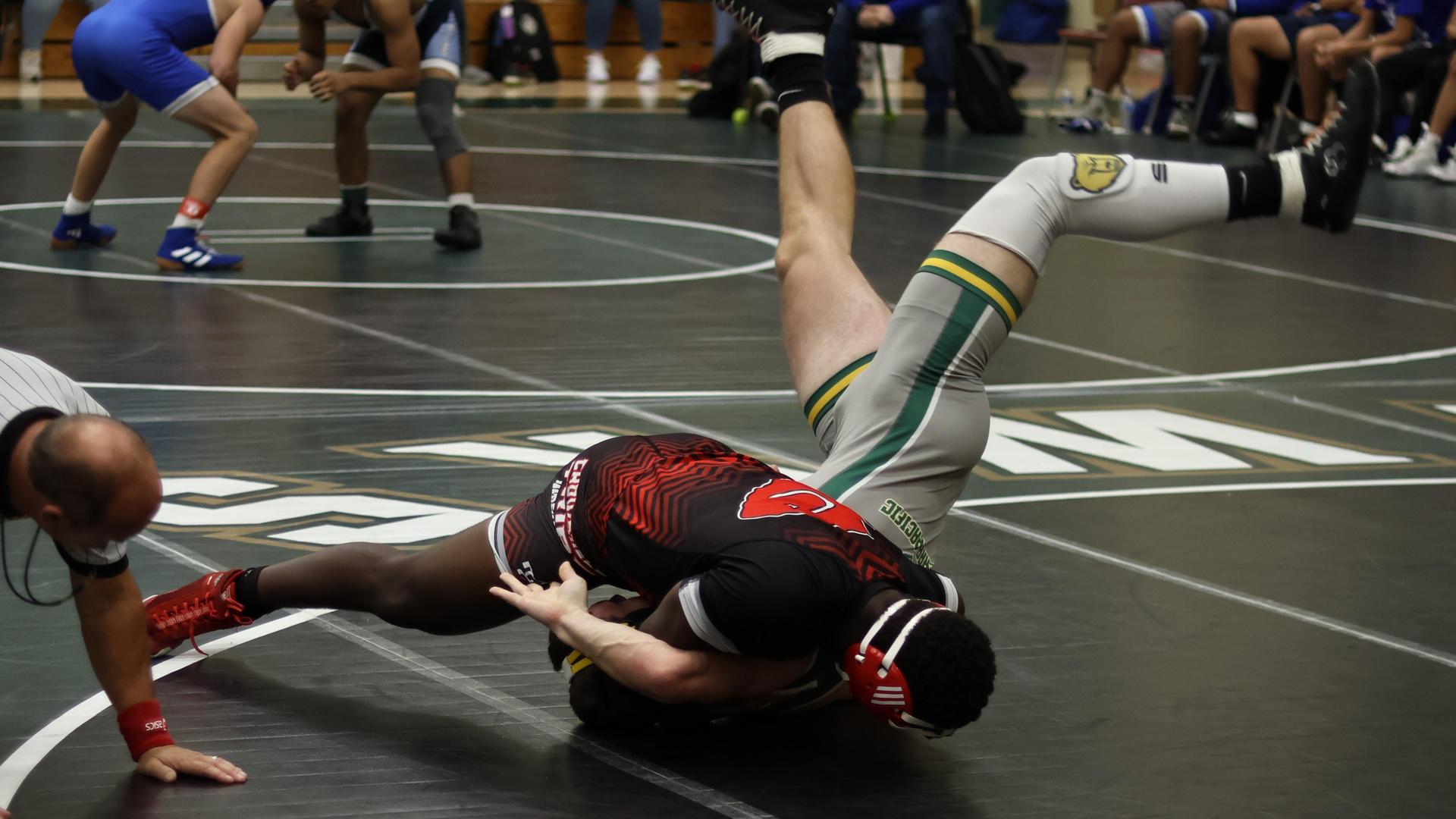boys wrestling at liberty duals