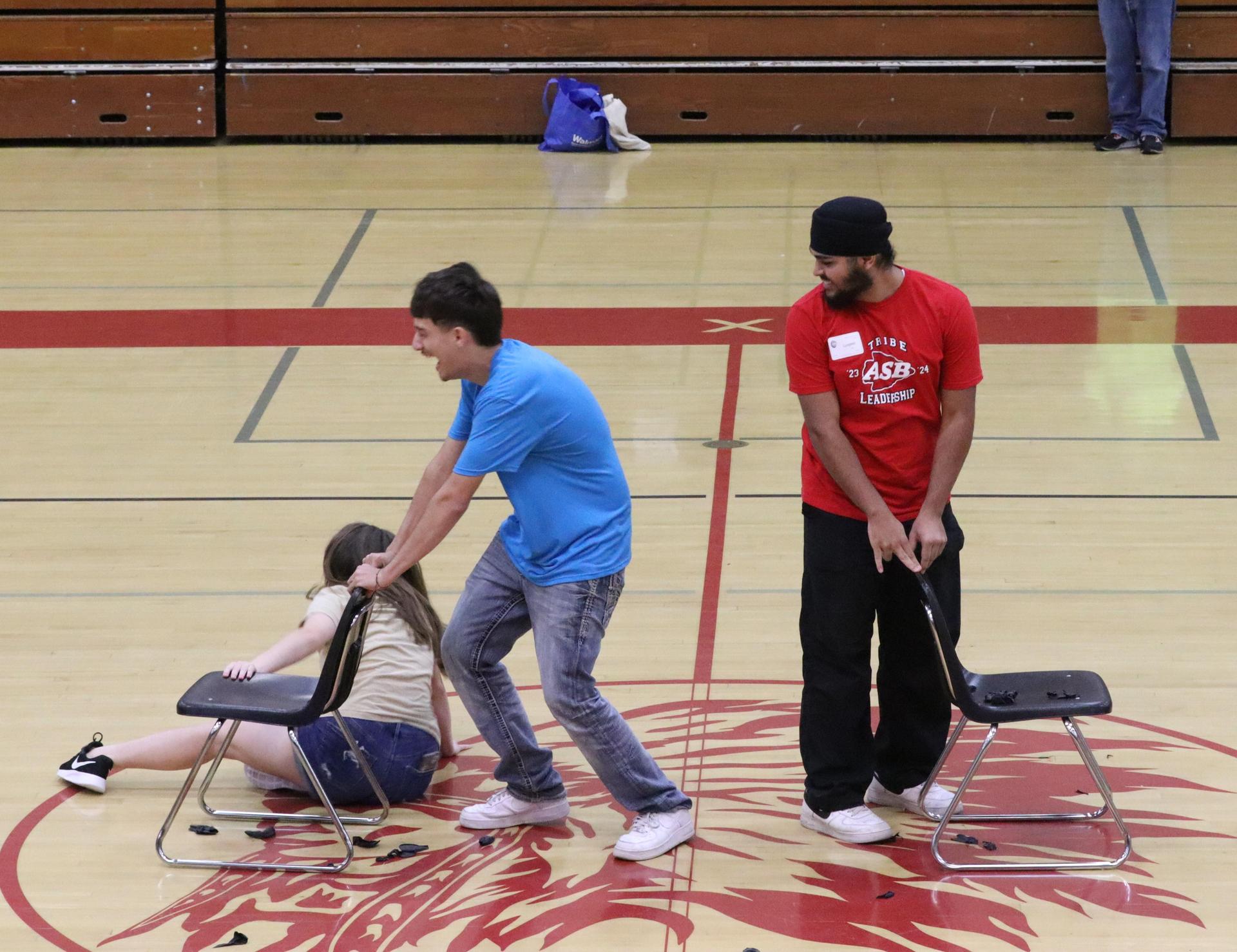students and staff enjoying Freshman Orientation