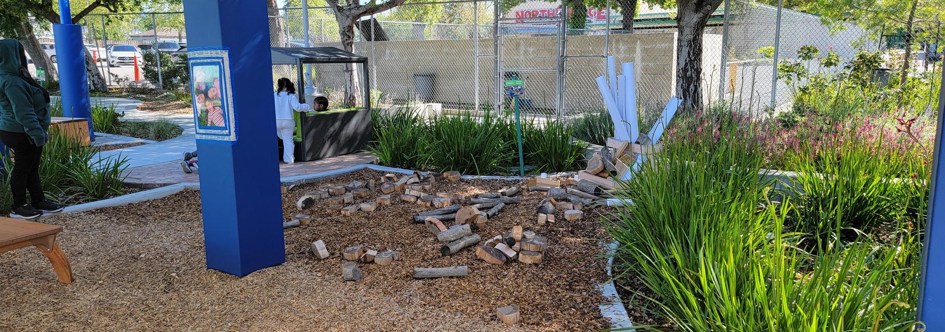 Loose Parts, Messy Area