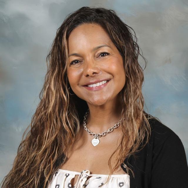 IvonneContreras's Profile Photo