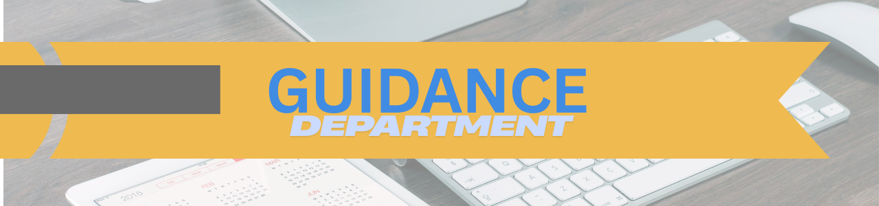 Desk with computer and keyboard by Pixaby