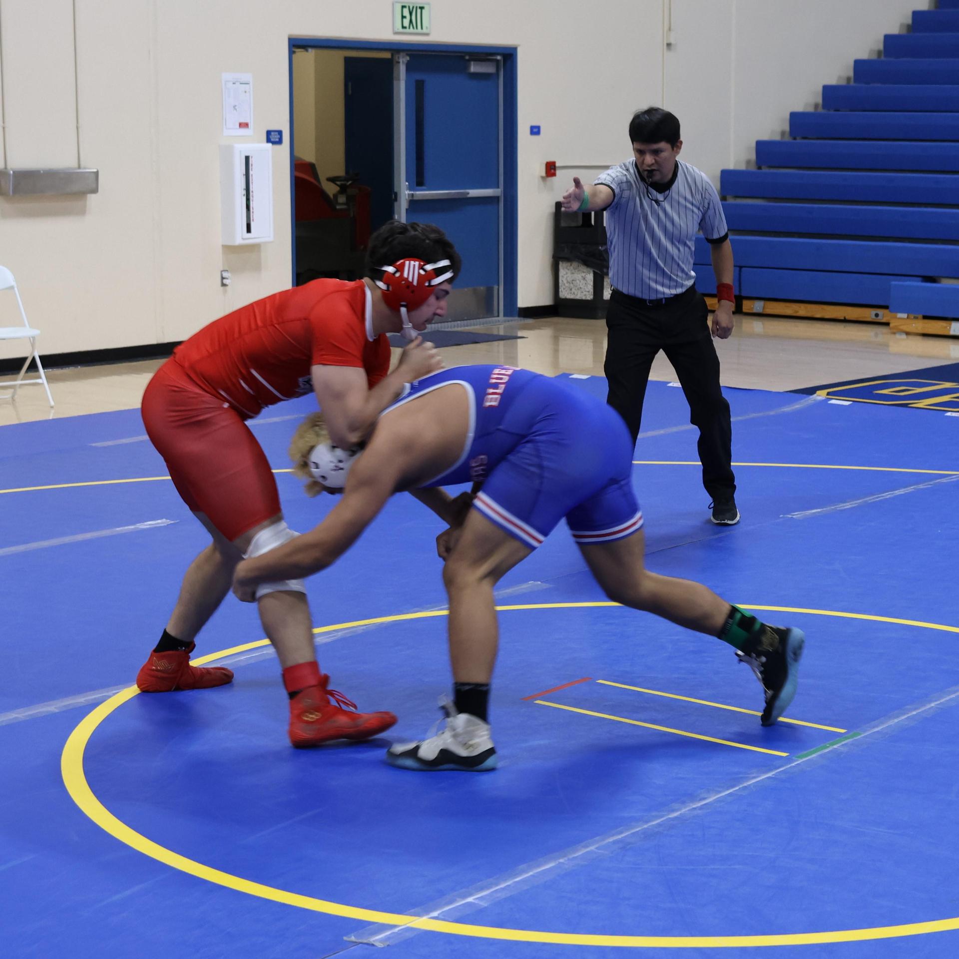 wrestlers in action at parlier