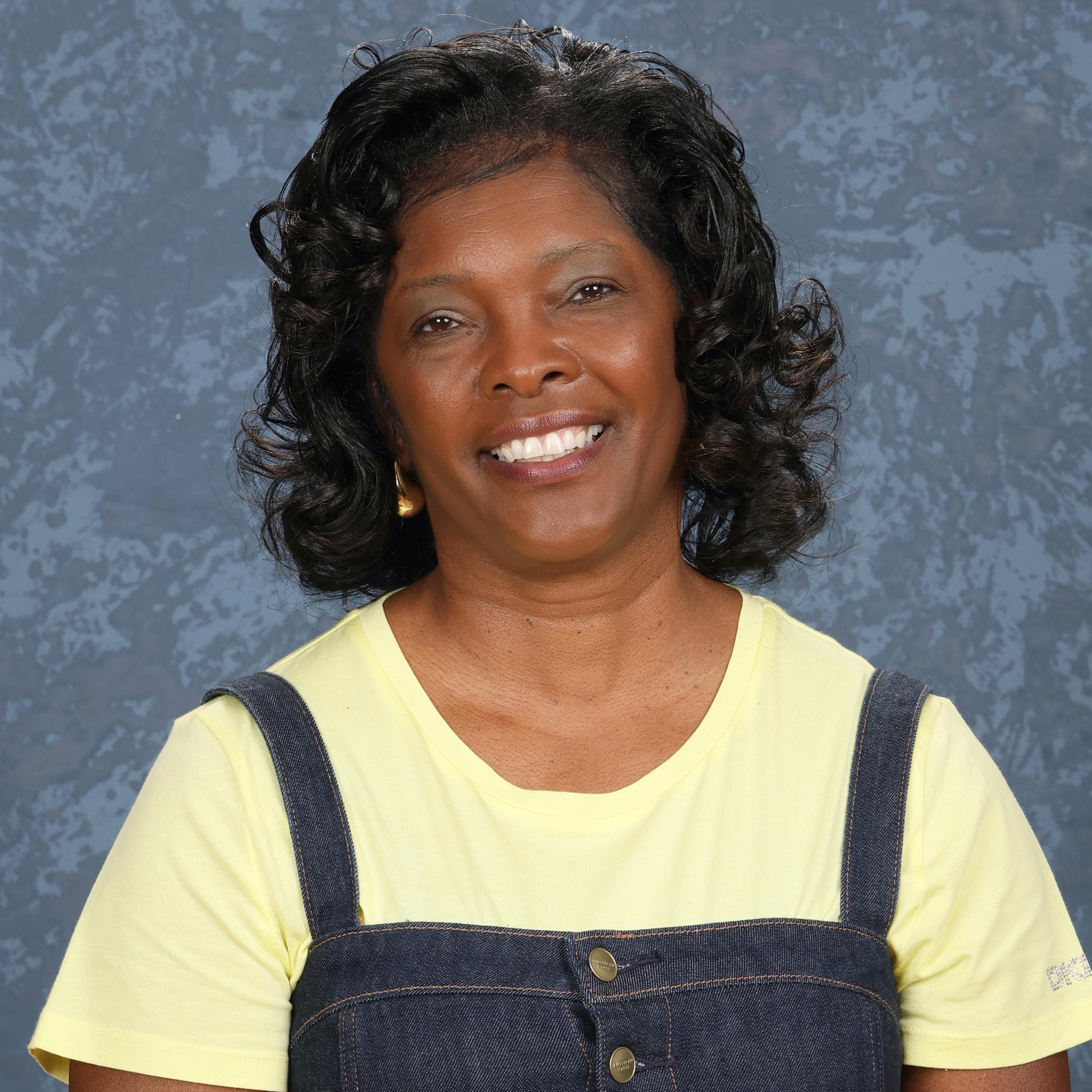 LisaPond's Profile Photo