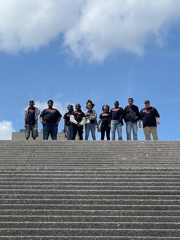HFS 8th Grade Scholars on their Urban Passport Road Trip