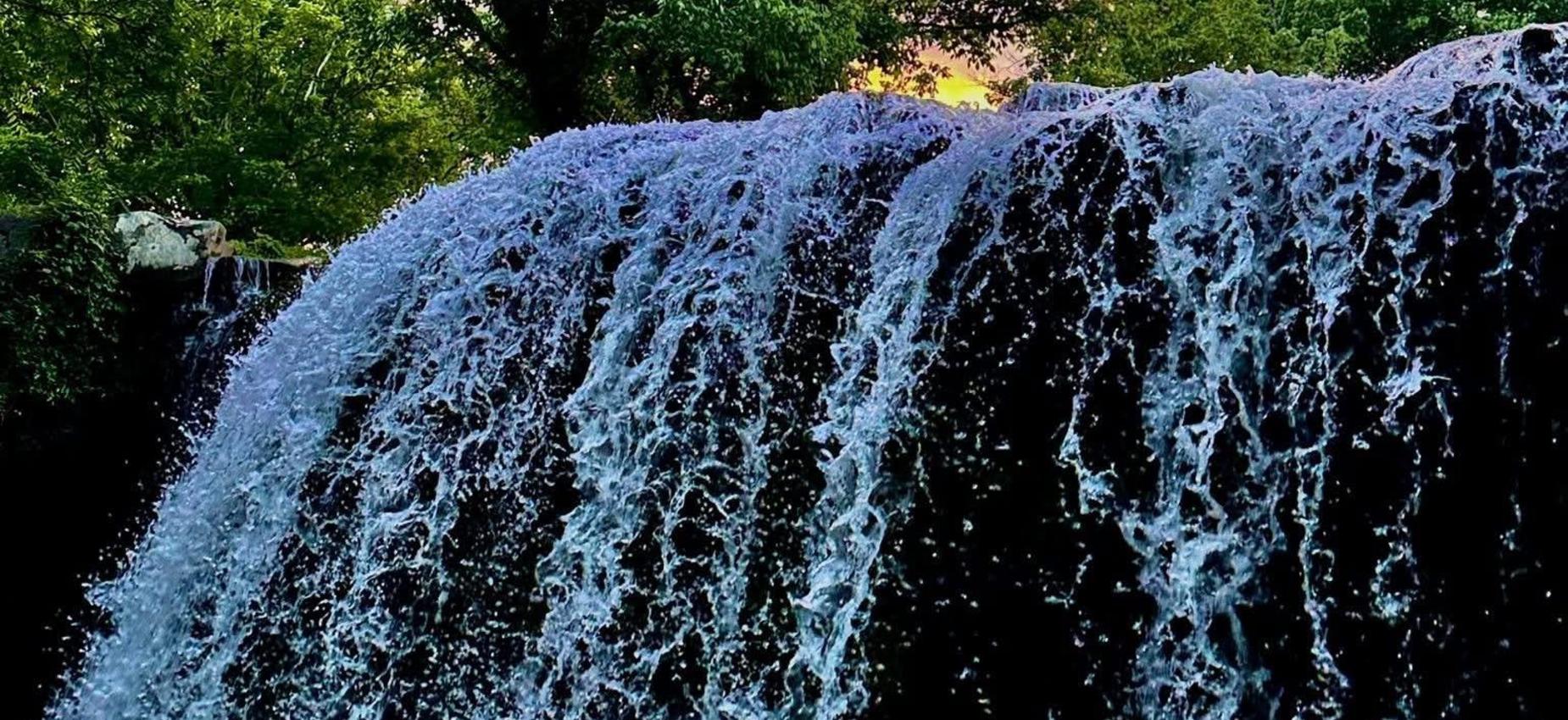Falls