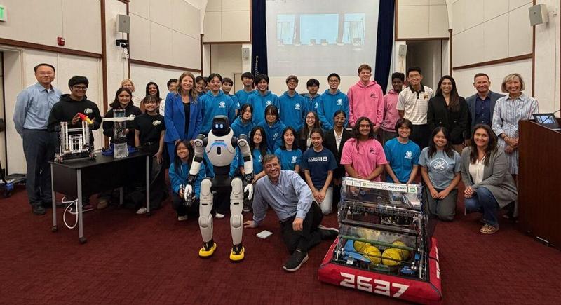 PVPUSD Highlight Photo: Peninsula High School Robotics