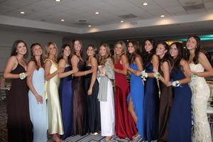 “A Night In Bloom”: Community Life Council Hosts Junior Prom | Monarch Media