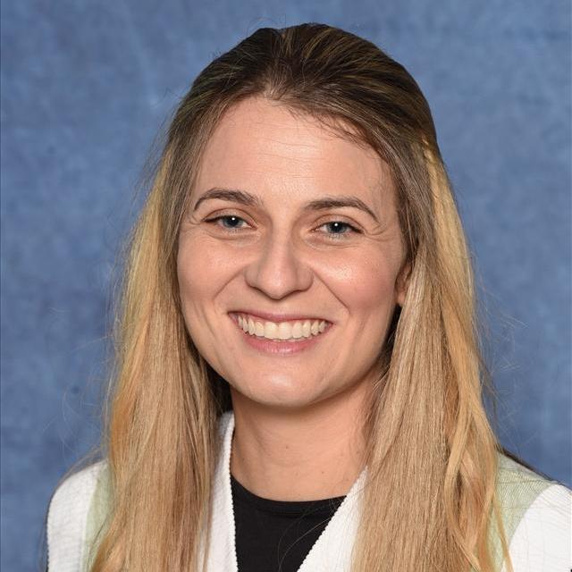 HollySeidenfeld ('09)'s Profile Photo