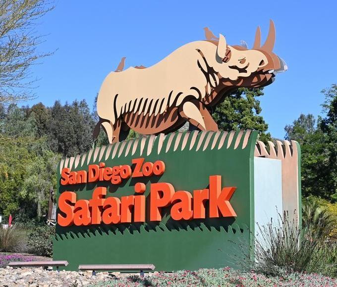 Safari Park Sign