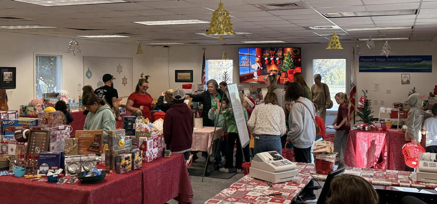 Cottage Hill Elementary - Mistletoe Mall 2025