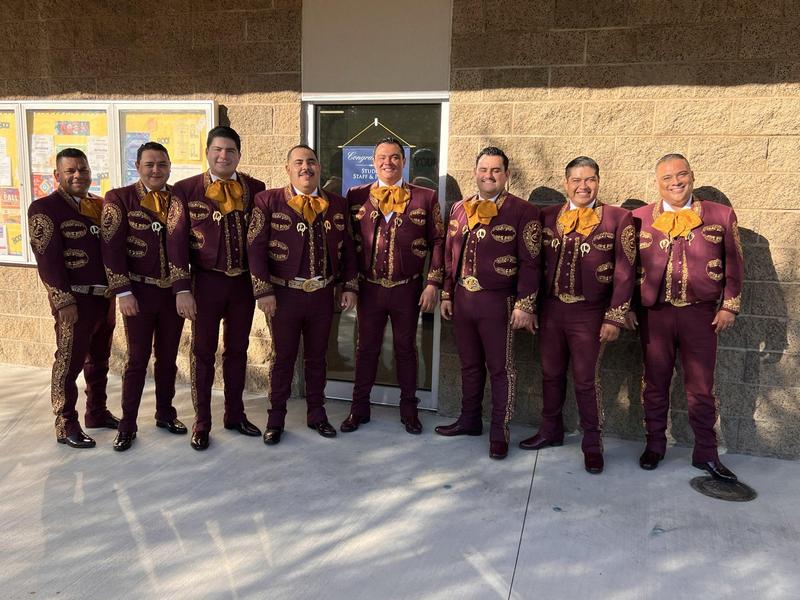 mariachi before performance