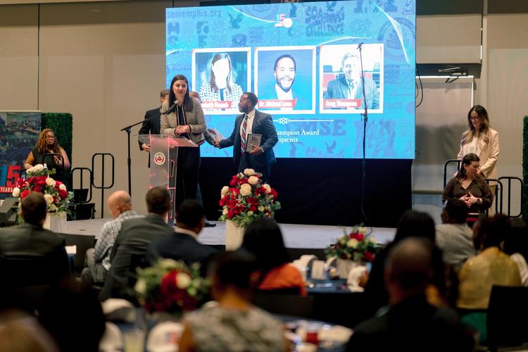 Elizabeth Fiveash Speaking At Memphis School of Excellence