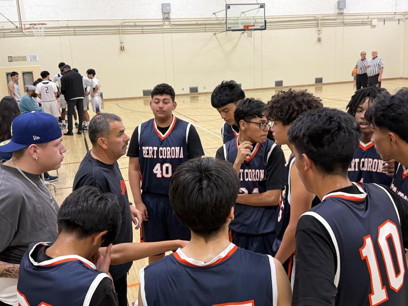 Team picture of the basketball team