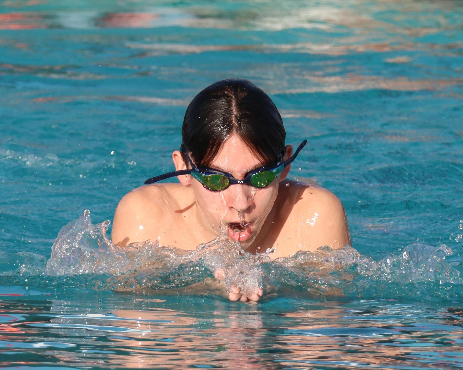 Isaac Dunn swimming