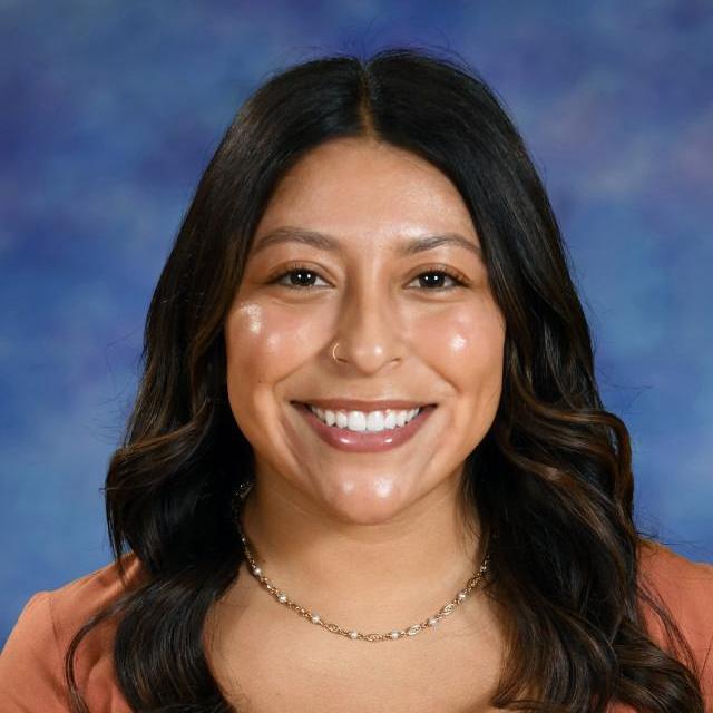AlexiaReyes's Profile Photo