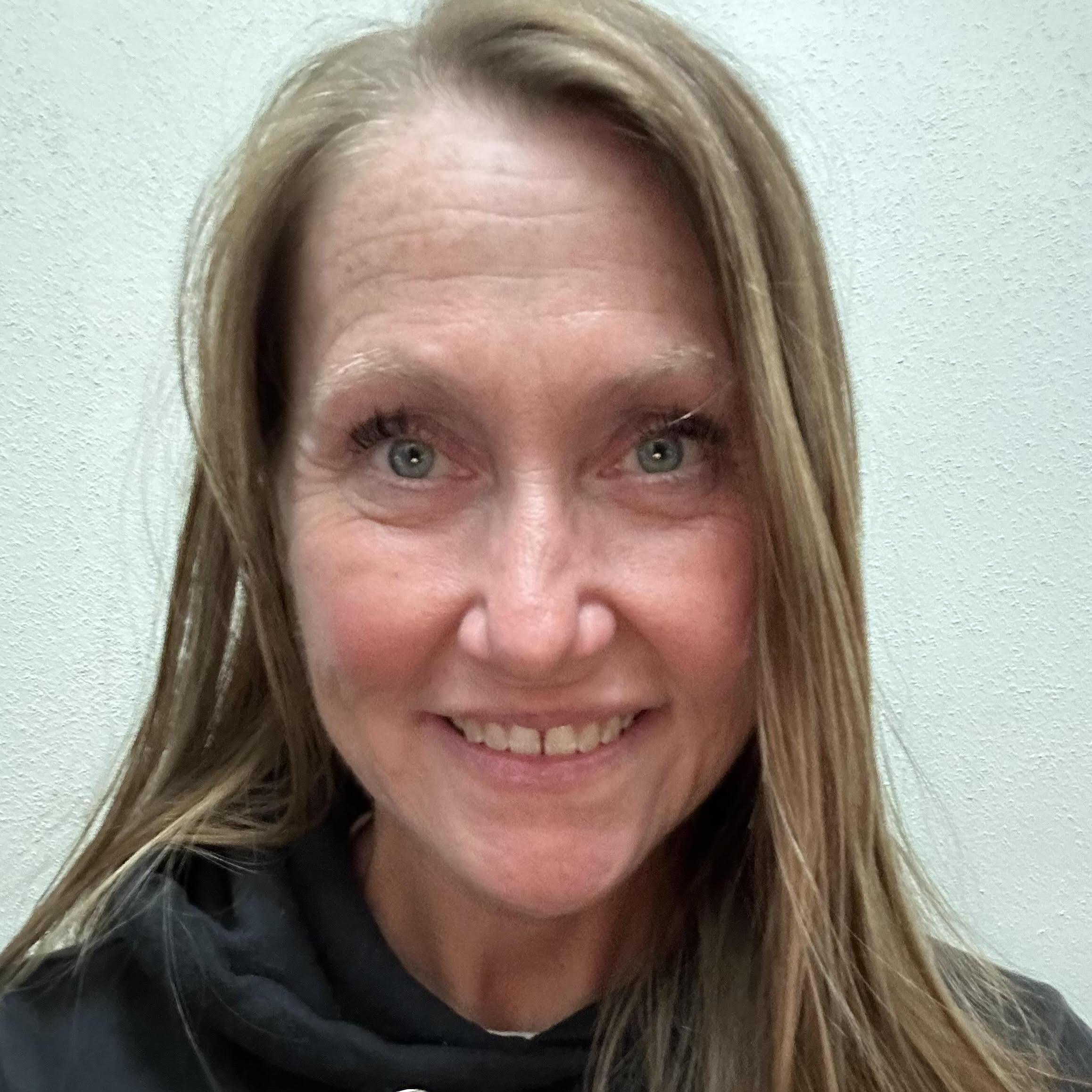 ElizabethLara's Profile Photo