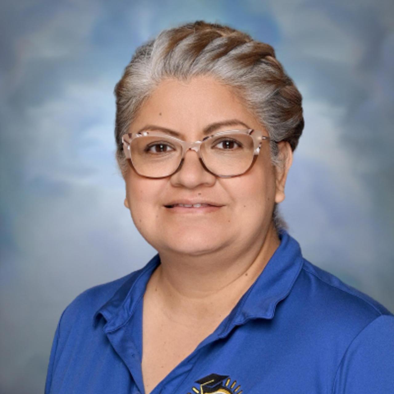 AlmaLomeli's Profile Photo