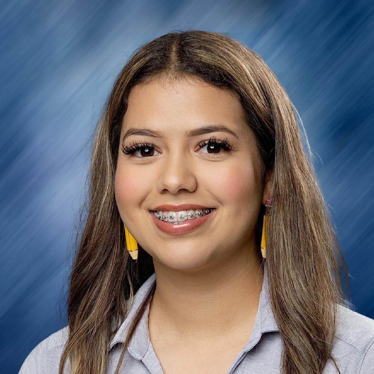 MayraSolis's Profile Photo