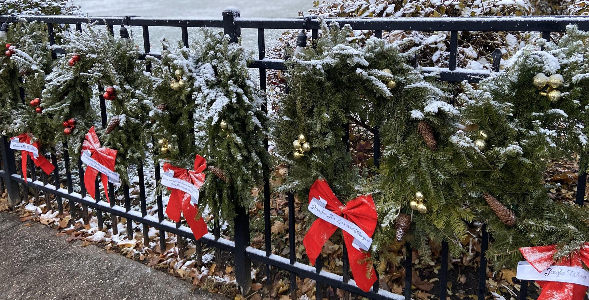 christmas wreaths howard avenue