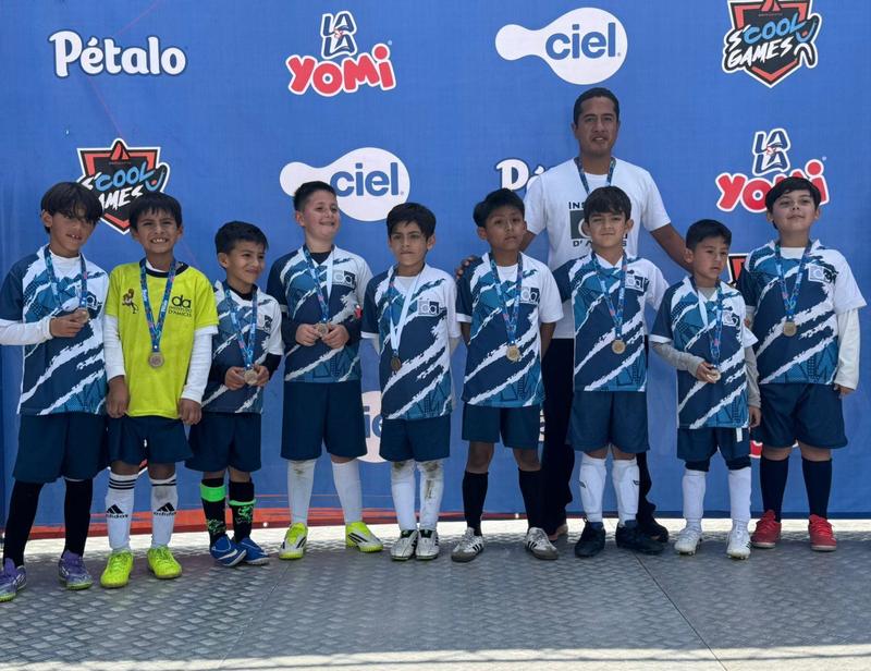 ¡Muchas Felicidades a nuestro equipo de Primaria de Fútbol Featured Photo