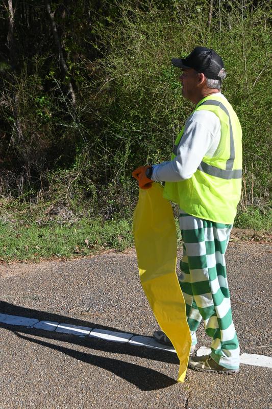 Pike County Sheriff’s Office “Litter Campaign” — 2026  Location: 570 East and Jaguar Trail