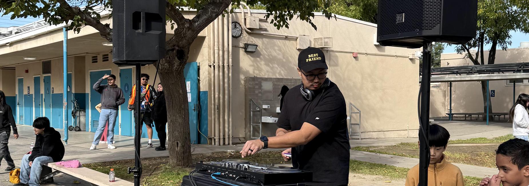 Mr. Valle Djing on the 100th Day!