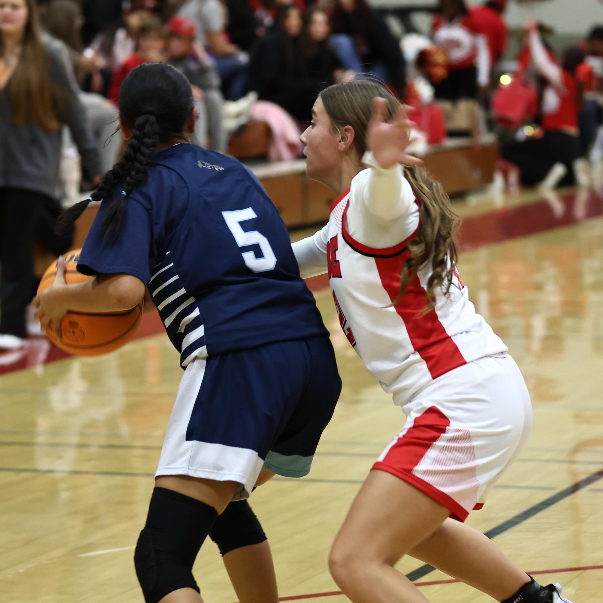varsity girls playing against yosemite
