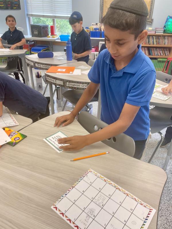 3rd Grade Boys playing  SCOOT!