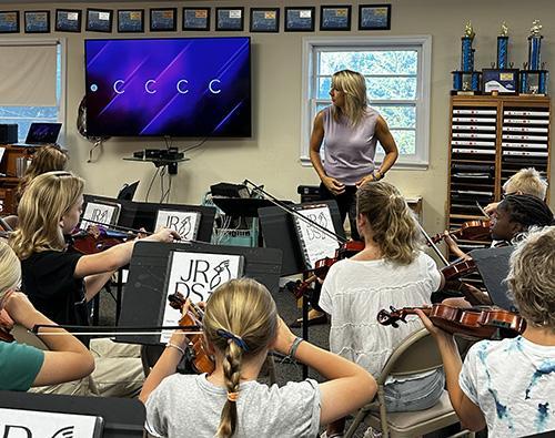 JRDS orchestra rehearsal