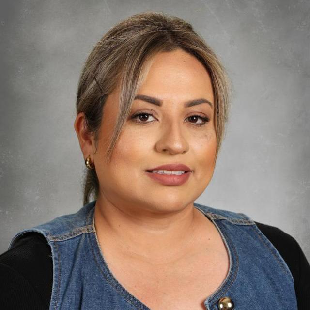 RaquelAyala's Profile Photo