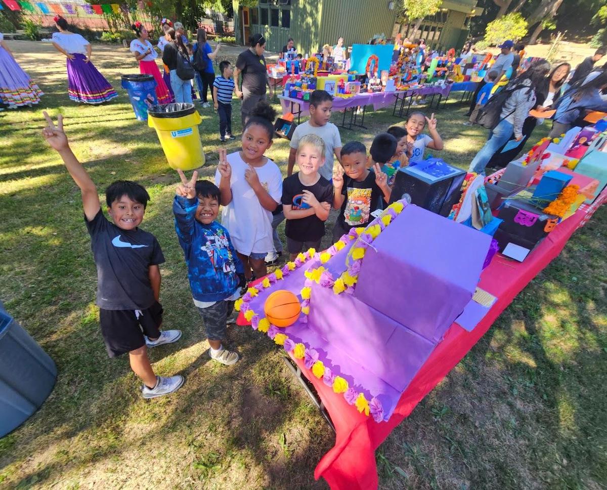 kids doing peace sign, DAY OF THE DEAD