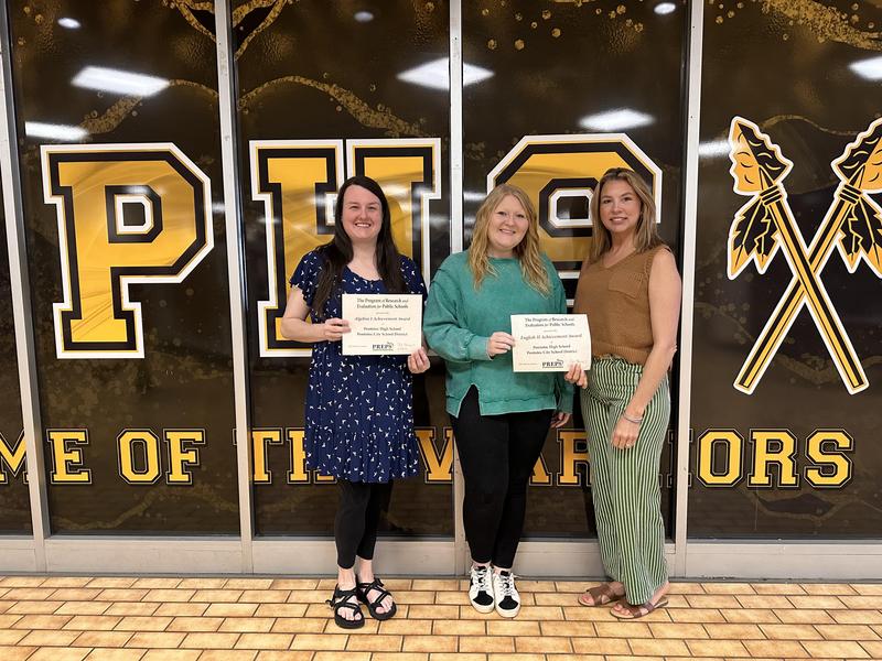 Jessica Smith, Nikki Kessinger, Allison Armstrong