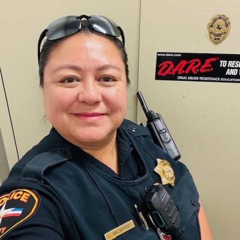LindaValverde's Profile Photo
