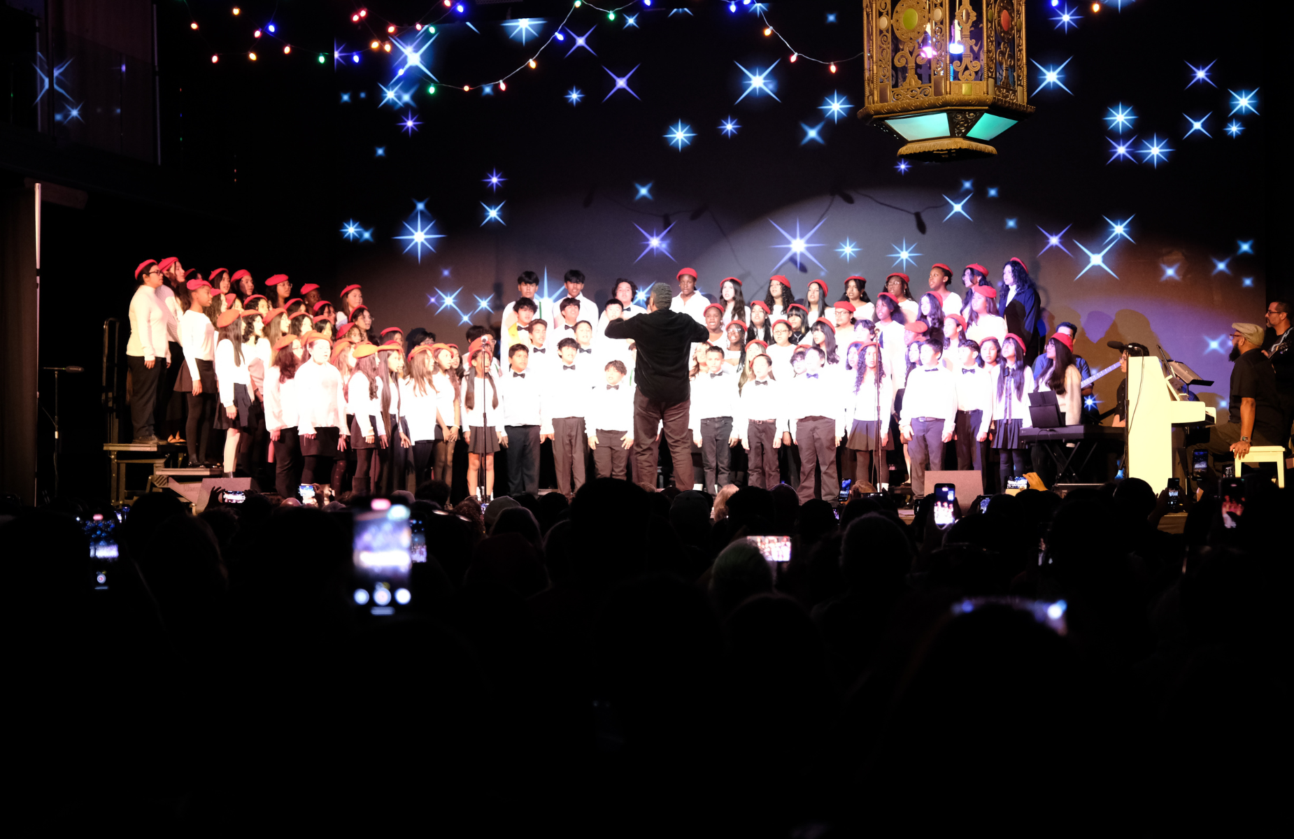 Choir performs Holiday Show at the Cathedral at the union