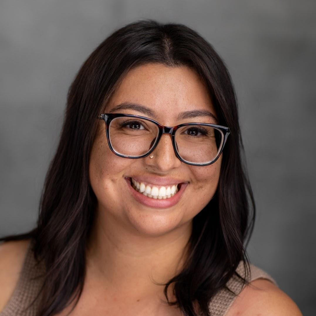 LuciaLopez-Robledo's Profile Photo