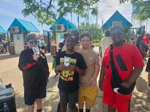 students at the zoo