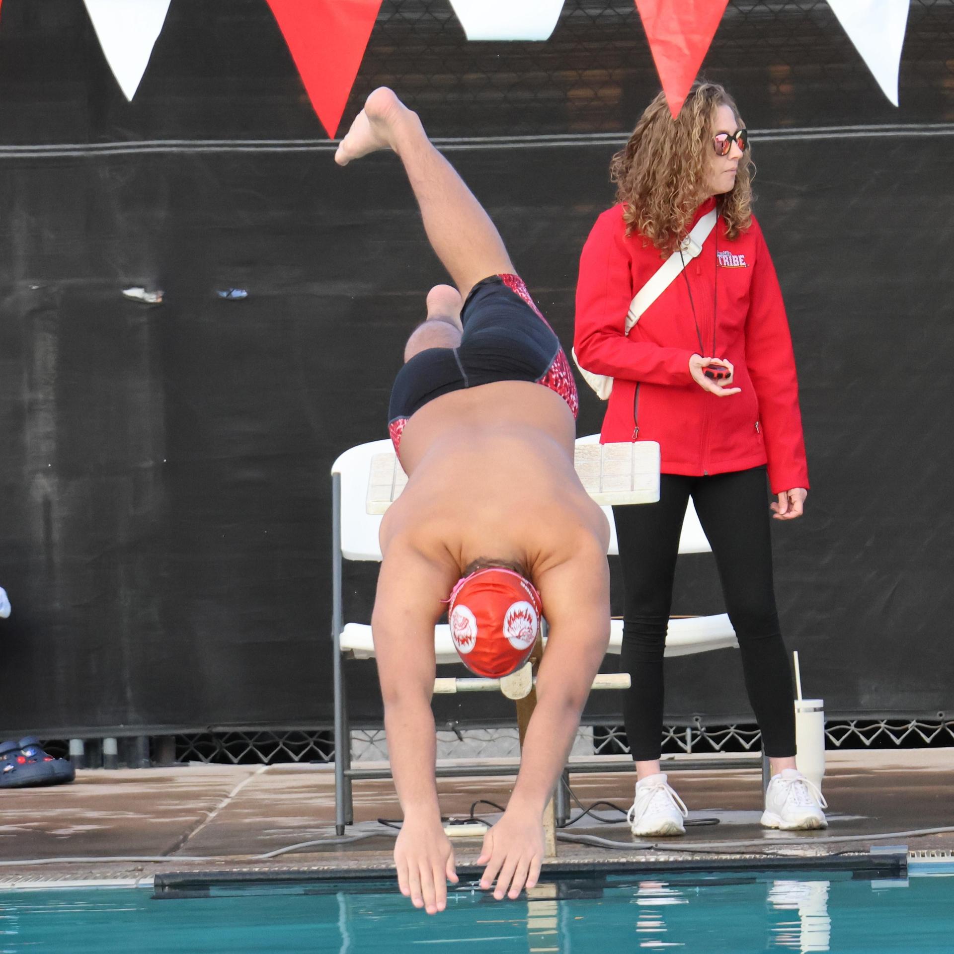 Ross Munoz swimming